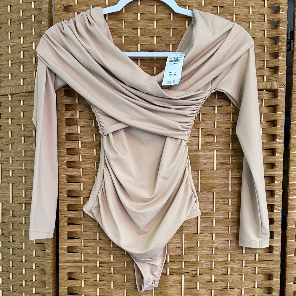 Abercrombie ,Girls Long-Sleeve Ruched One-Piece in Nude